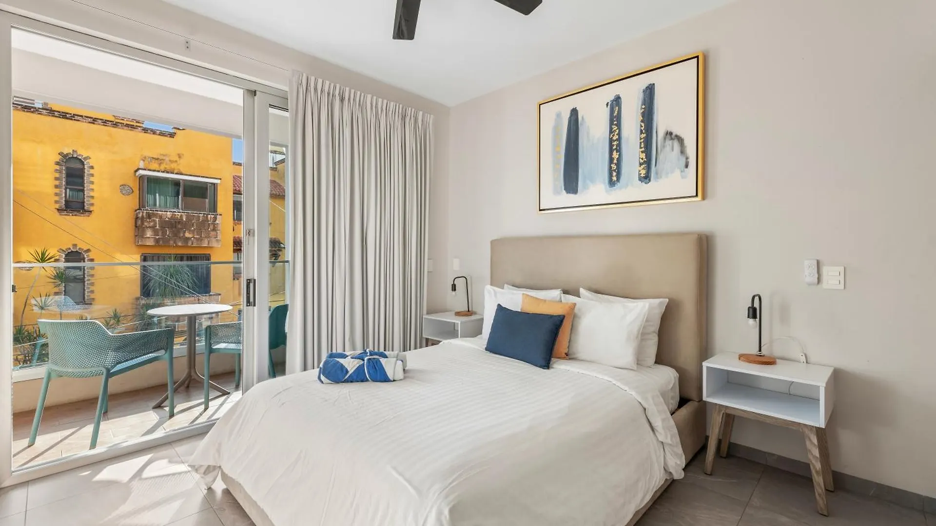 Luxury Condo 2 Hab Cocina Ac Gym Pool Cine Playa del Carmen Mexico