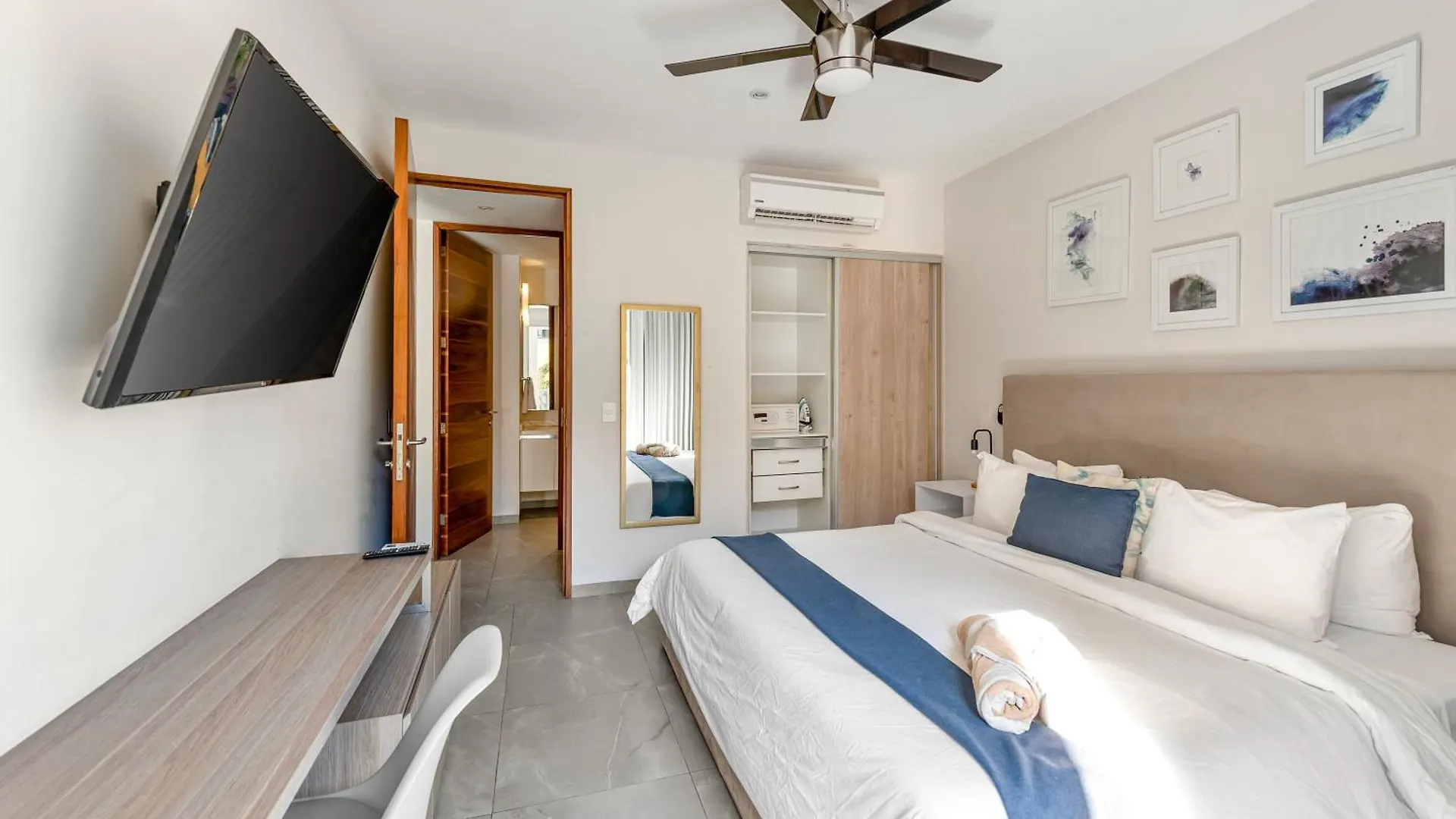 Luxury Condo 2 Hab Cocina Ac Gym Pool Cine Playa del Carmen Apartment