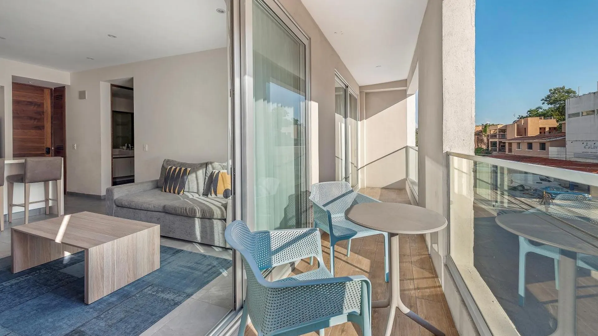 Luxury Condo 2 Hab Cocina Ac Gym Pool Cine Playa del Carmen